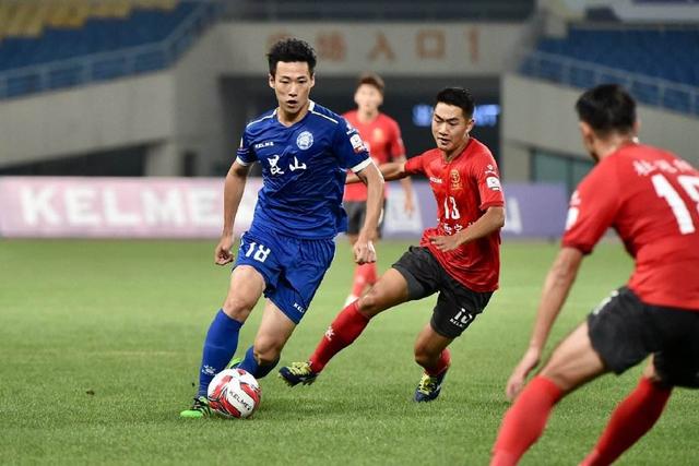 李国旭：连续三场比赛影响了体能，球队依靠毅力在拼搏